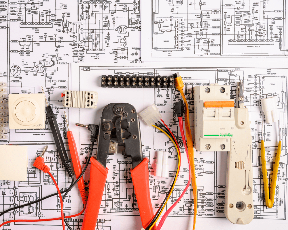 Progettazione e collegamento di quadro elettrico